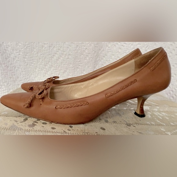 Manolo Blahnik Brown Heels - Picture 1 of 11